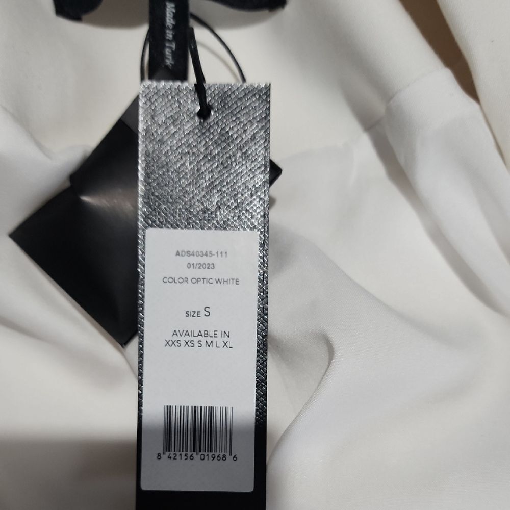 BCBGMaxAzria Classic White Belted Trenchcoat - Picture 8 of 8